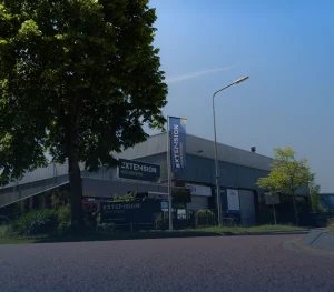Bedrijfspand van Extension Hekwerken in Sneek