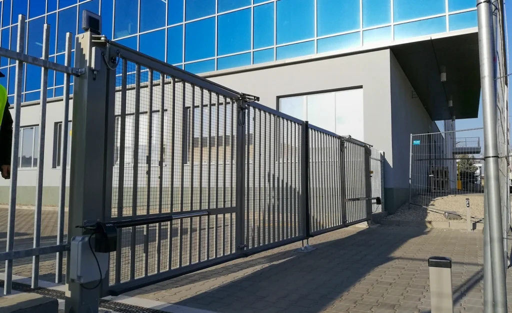 Elektrische speedgate voor intensief voertuigverkeer