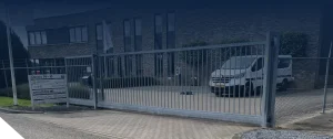 Elektrische schuifpoort bij Grondslag in Steenwijk