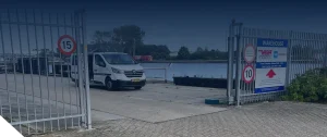 Elektrische schuifpoort bij De Wolff Konstruktiebedrijf in Heerenveen​